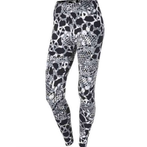 Nike Pants - Nike Club Graphics Leggings Size XL